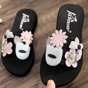 Cartoon rutschfeste Hausschuhe Baby Mädchen Kinder Sommer Strand Sandalen Blume Indoor Home Schuhe Outdoor Sandalen S632 210712