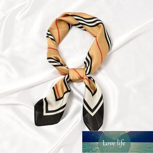 2021 Ny 70x70cm Kvinnor Multifunktion Polyester Silk Head Scarf Eleganta Stripes Skriver Casual Small Square Wraps Scarves Sjalar Fabrikspris Expert Design Kvalitet