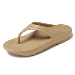 Flat Flip-flops sommar ankomst tofflor män kvinnors andningsbara och lätta sandstrand skor dam gentlemen sandaler