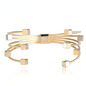 Delicados Pulseiras De Ouro venda por atacado-Bangle Blucome cobre jóias para mulheres delicadas cor ouro cruz em aço inoxidável bracelete design de design aberto