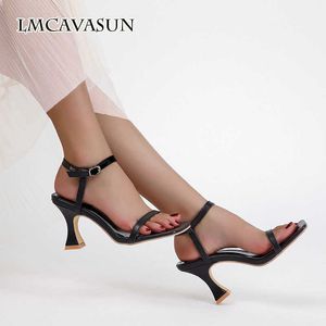 LMCAVASUN 2021 yeni kadın ayakkabı ile kare ayaklı yüksek topuklu şarap kadehi ile açık ayak sandalet Y0721