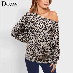 Camiseta Mulheres Outono sexy fora do ombro leopardo tshirt fashion snkae impressão batwing luva top solto casual tunics florais 210515
