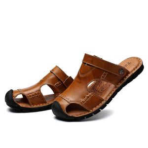 Trendige Herrensandalen Großhandel Outdoor Rasen Bequeme Sandstrandschuhe Luxurys Designer Lady Gentlemen Flip-Flops Weiche Unterseite