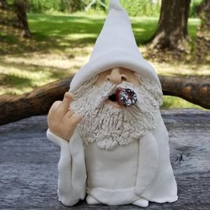 Juldekorationer Garden Dwarf Ornaments Resin Hantverk Vit Robe Vertikal Middle Finger Garden Landskap Decoration