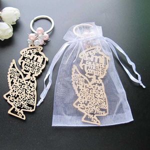 12 sztuk Chrzest Drewno Design Brelok Favors Z Aniołem Dla Dziewczyny Różowy Recuerdos De Bautizo Christening Z Organza Prezent Torby Prezent H0915