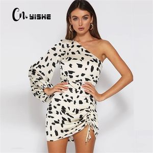 CNYINSE Casual One Ramię Drukuj Sukienka Kobiety Sexy Elegancka Backless Bandaż Dress Kobiet Streetwear Boho Mini Sukienki Vestidos 210806