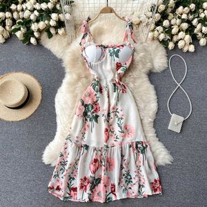 Sommar Bohemian Women Floral Midi Dress Beach Vacation Spaghetti Strap Vestidos Kvinna Vit Strapless Camisole Robe 2021 Ny Y0603