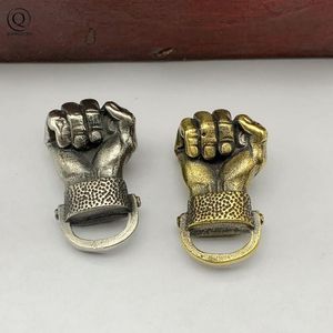 Charms vintage mässing män boxning näve power keychain pendant smycken mode koppar symbol för styrka DIY nyckelring hängande prydnadsgåva