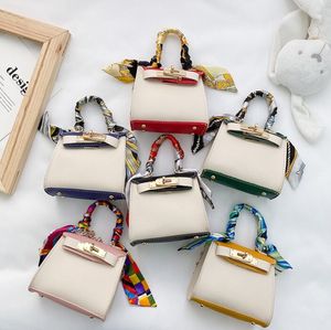 Portafoglio di marca per bambini Borse per sciarpe di seta Borsa per bambini Borsa per bambina in stile occidentale Principessa Borsa a tracolla Accessori per catene Commercio di borse