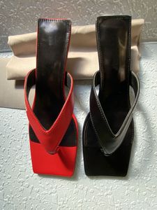 Europas bekväma tofflor sillben läder dams sandaler höga klackar 4cm lyx designer fest promenad 35-41 med ram