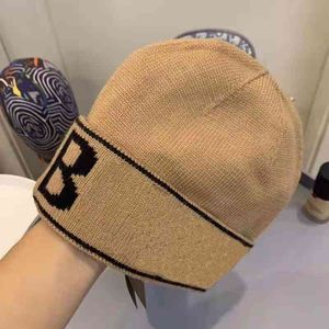 Hot 2 Color Classic letter Knitted Beanie Caps for Men Women Autumn Winter Warm Thick Wool Embroidery Cold Hat Couple Fashion Street Hats