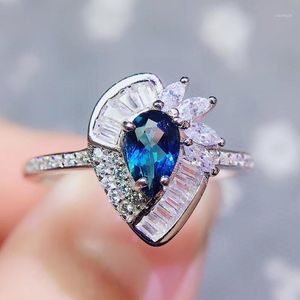 Klaster pierścieni na biżuterię Naturalne Londyn Blue Topaz Drop Luksusowy pierścień 0.5CT Gemstone 925 Sterling Silver Fine Q2042713
