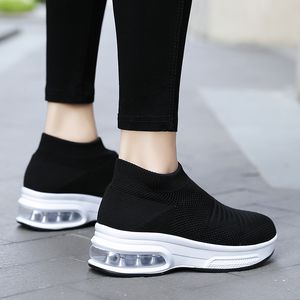 Scarpe traspiranti in rete da donna di alta qualità da donna casual da donna bianco viola nero rosa leggero cuscino da corsa calzini con fondo morbido