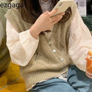 Ezgaga Two Piece Set Women Loose Base White Shirts and Outwear Sweater Vest Korean Sweet Button All-Match Street Autumn Fashion 210430