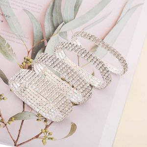 Braccialetto intarsiato con strass pieno Mutilayers Bracciale scintillante ad alta elasticità Personalità Regalo di gioielli di moda per le donne A66 Q0719