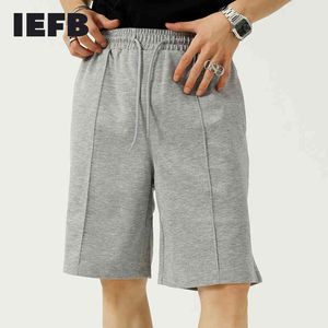 IEFB homens desgaste verão tendência coreana insiga cor sólida perna reta altura calça homens solto simples casual casual shorts brancos 210524
