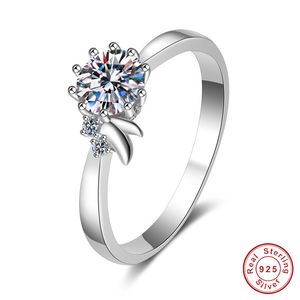 優秀なダイヤモンドテスト通過D色の高い透明度ちょう結び環銀925ジュエリー女性の結婚式