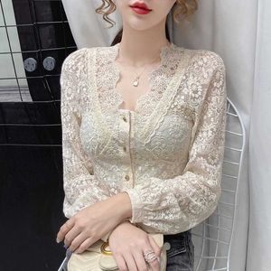 Höst Sexig V-Neck Lace Patchwork Blus för Kvinnor Hollow Out Långärmad Chiffonskjorta Kvinna Beige Short Tops Blusas 210721