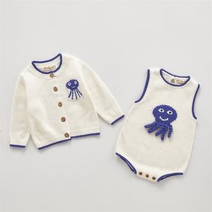 Vår Höst Spädbarn Baby Girls Sticka Långärmad Octopus Coat + Braces Rompers Kläder Ställer Barn Tjej Passar Kläder 210521