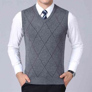 Moda sweter marki do męskiej kamizelki puloweru Slim fit blutwear dzianiny kratę jesień koreański styl casual mężczyźni ubrania 210813