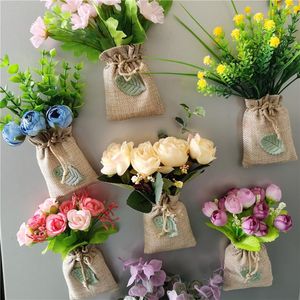 装飾的な花の花輪を買う3つのDIYの造られた花がリネンバッグの偽の磁石冷蔵庫の磁気ステッカーシミュレーションの家の装飾