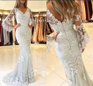 2021 Srebrna Koronka Syrenka Prom Dresses V Neck Aplikacje Illusion Długie Rękawy Sexy Backless Formal Dress Suknie wieczorowe