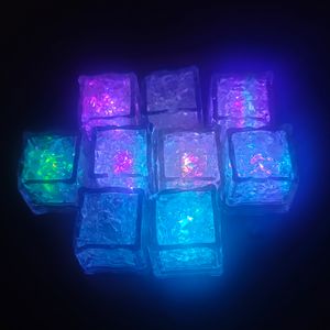 Light Up Ice Cubes Flashing LED Ice Cube for Christmas Bathtubs Vases Weddings Ponds Club Bar Champagne Towers Party Holiday Decorations