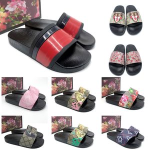 2021 Ankunft 90 Hausschuhe Herren Damenmode Rutschen 90er Jahre Dreifach Schwarz Volt Rosa Weiß Outdoor Designer Sandalen Strand Lässig Flip Flop 36-45