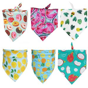 Forniture per animali domestici Abbigliamento per cani Ciambelle Modello di frutta Cartone animato Asciugamano saliva Triangolo Sciarpa Animali domestici Archi Moda Bandana