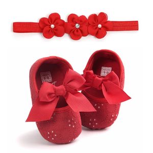 Första Walkers Born Baby Prewalker Soft Bottom Anti-Slip Shoes Footwear Classic Princess Girl Crib Bowknot och Handband Tillbehör