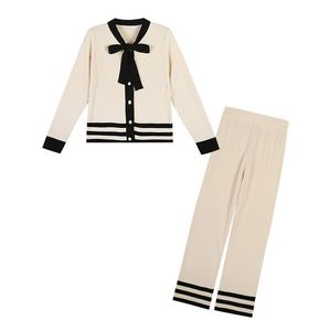 Kvinnor Striped Sweater Suit Sets Stickade Cardigans Byxor Set Tracksuits Bow Tie Collar Sweater Top + Wide Leg Pant 2 Piece Suit 210522