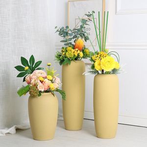 Große Vasen Für Den Boden großhandel-Vasen Nordic Minimalist Hohe große Keramik für Wohnzimmer Gelbe Bodenvase Getrocknete Blumen Home Dekorationen