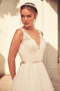 Paloma Blanca Spring Wedding Dress V Neck Lace Applique A Line Bridal Gowns Simple Sleeveless Sweep Train Dresses2366
