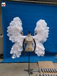Wysokiej jakości Strusie Feather Rękodzieła Biały Angel Wings Urodziny Wedding Room Party Dekoracje Rekwizyty