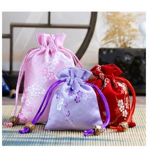 8 * 10 10 * 14cm Brocade Blon Tkaniny Plum Kwiat Biżuteria Organizator Sznurek Worzaki Prezent Wrap Torba Fladed Favor Posiadacze Torby Business Shop Promocja Multi Color