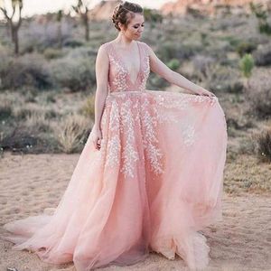 Tulle Blush Suknia Ślubna Suknia Balowa Głęboka Koronka Neck Aplikacje Vestido De Novia Perły Zroszony Suknie Ślubne Custom