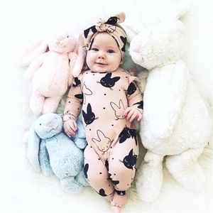 Nette Baby Mädchen Strampler 2 stücke Cartoon Kaninchen Muster Langarm Overall und Stirnband Outfits Set Herbst geboren Säuglingskleidung 210816