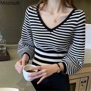 V-Neck Striped Dzianiny Pullover Topy Kobiety Latarnia Rękaw Rękaw Krótki sweter Moda Koreański Kobiece Bluzy Femme 210518