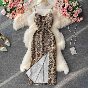 Sexy Girl Leopard Print Chain Suspender Summer Waist Slimming Split Hip Dress 210709