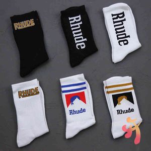 Rhude Simple Letter Hochwertige Baumwolle European American Street Trend Socken Herren- und Damensocken Rhude Paar In-Tube-Socken