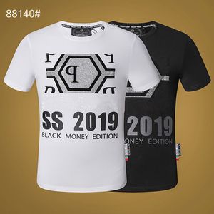 Designer Mens PP Skull Diamond T Shirts Kortärmad Märke Vår och Sommar Hög O-Neck Kvalitet Skulls Tshirt Tees Phillip Plain P836