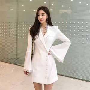 Elegant Women Floral Lace Patchwork Long Flare Sleeve Dress White Black Notched Collar Buttons Casual Work Party 210603
