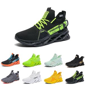 Mężczyźni Kobiety Buty do biegania Triple Black Yellow Red Lemen Green Cool Grey Męskie Trenerzy Sportowe Sneakers Sześćdziesiąt Siedem