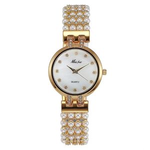 Wristwatches Women's Elegant Pearl Quartz Wristwatch CZ Stone Paved Brand Female Student Watch Waterproof Jewelry Gold Silver