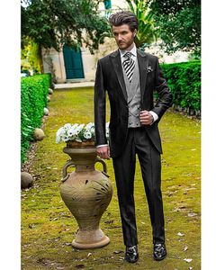Men s Suits Blazers Pieces Charcoal Wedding Men Peaked Lapel Blazer Trousers Italian Grooms Tuxedos Suit Jacket Pants Vest