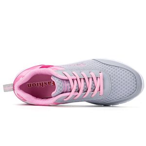 buone scarpe da ginnastica da donna in mesh traspirante scarpe da corsa sportive da donna leggere quotidiane scarpe da ginnastica transfrontaliere