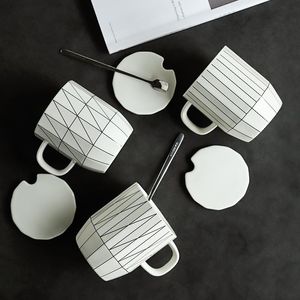 Tassen Geometrische Nordic Einfache Mädchen Mit Löffel Deckel Keramik Weiß Kreative Becher Milch Taza Desayuno Mode Kaffee MM60MKB