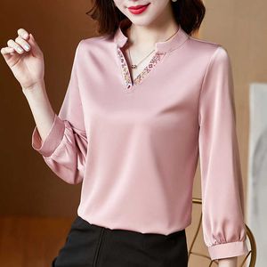 Spring/Autumn Korean Fashion Silk Women Blouses Satin Embroidery Shirt Office Lady Blusas Plus Size XXXL/5XL Womens Tops 210531