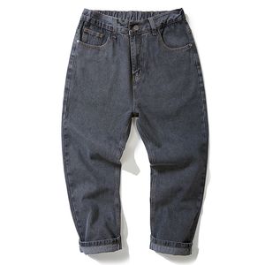 シンプルな緩い男性のジーンズ巨大な服のカジュアルな9つのポイントハーランのパンツサイズ28-48太った男ダークブルーの古いパパのズボン