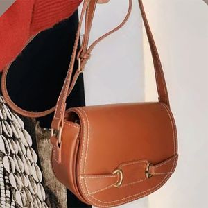 Pony Saddle Bags Moda de Luxo Moda Mulheres Desenhador Ombro Bolsas de Armpit Saco Cruz Cruz Lazer Couro Espaço Macio Grande Adequado para todas as ocasiões 6 Cores